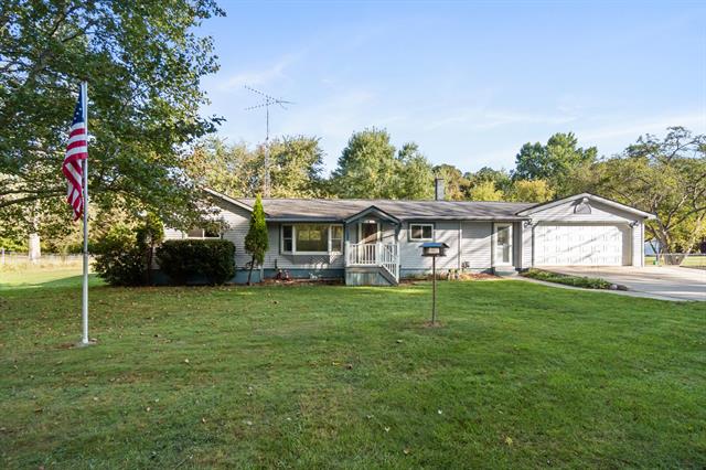 front view picture of 1574 Cunningham Road, Jackson, MI. 49201