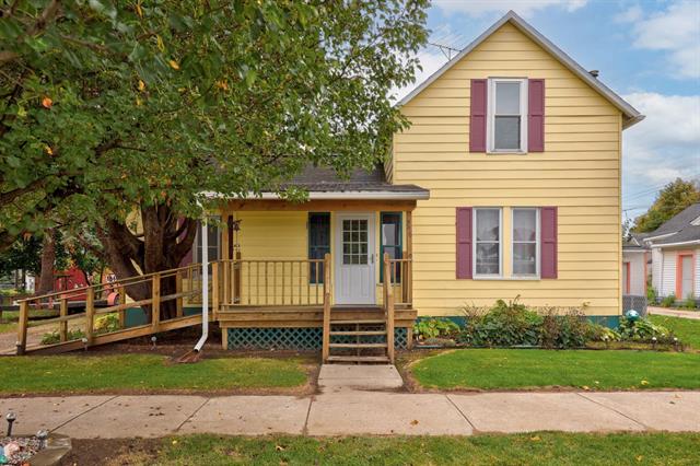 front view picture of 516 E Main Street, Mayville, MI. 48744