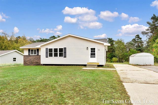 front view picture of 4366 N Weber Road, Whitehall, MI. 49461