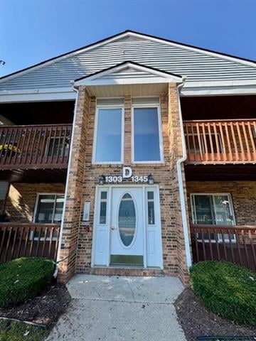 front view picture of 1309 Shoemaker Drive, Westland, MI. 48185