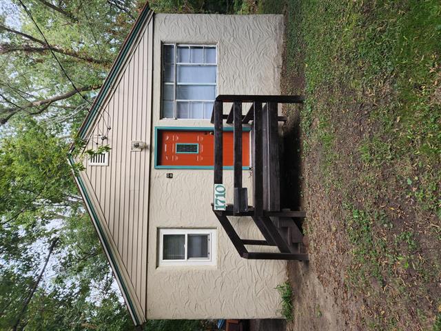 front view picture of 1710 N Park Street, Kalamazoo, MI. 49007