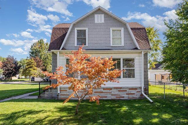front view picture of 1303 Wilson Street, Bay City, MI. 48708