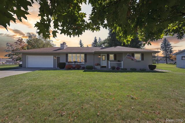 front view picture of 1565 Parkway Drive, Caro, MI. 48723