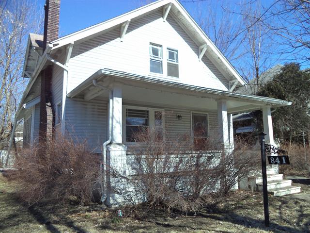 front view picture of 841 E 8Th Street, Flint, MI. 48503