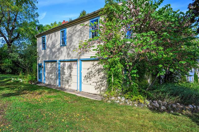 front view picture of 57380 S Main Street, Mattawan, MI. 49071