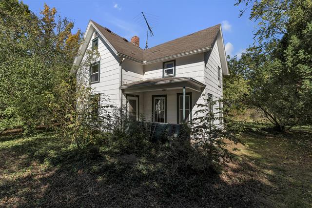 front view picture of 7246 Whitmore Lake Road, Whitmore Lake, MI. 48189