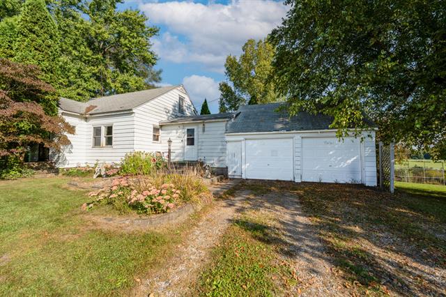 front view picture of 1810 W Brogan Road, Hastings, MI. 49058