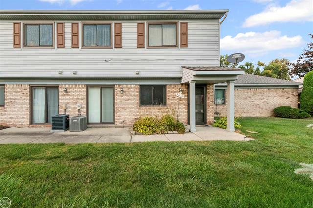 front view picture of 50218 N Benny Court, New Baltimore, MI. 48047