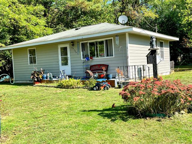 front view picture of 64145 Brick Church Road, Cassopolis, MI. 49031