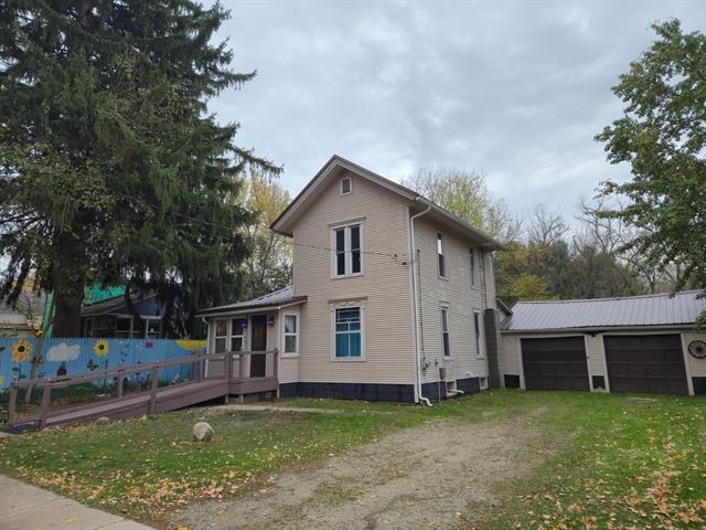 front view picture of 13764 W Ave E, Vicksburg, MI. 49097