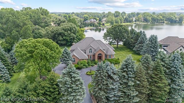 front view picture of 519 Hawksmoore Dr, Clarkston, MI. 48348