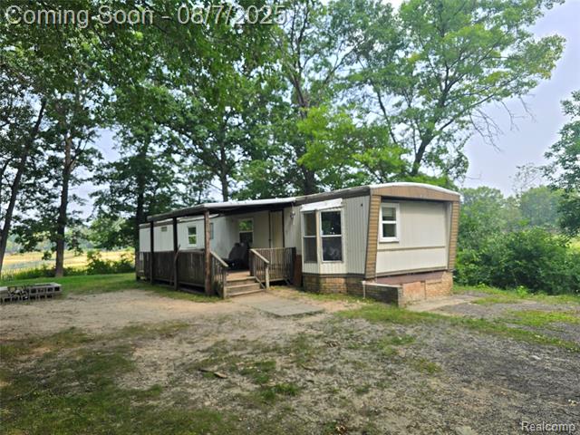 front view picture of 4452 Holly Shores Ct, Holly, MI. 48442