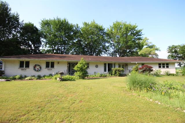 front view picture of 1550 E Y Avenue, Vicksburg, MI. 49097