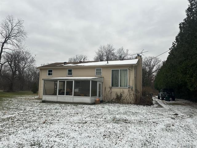 front view picture of 420 S Conklin Dr, Lake Orion, MI. 48362