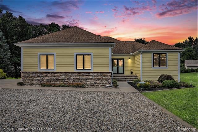 front view picture of 1282 Indianwood Rd, Lake Orion, MI. 48362