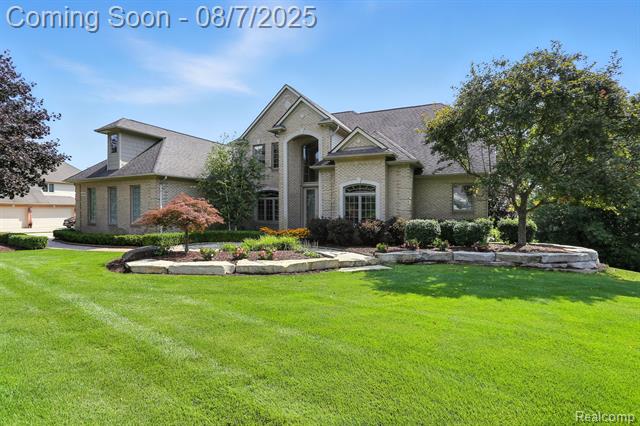 front view picture of 815 Pinery Blvd, Lake Orion, MI. 48362