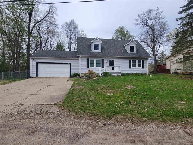 front view picture of 675 Butler Dr, Lake Orion, MI. 48362