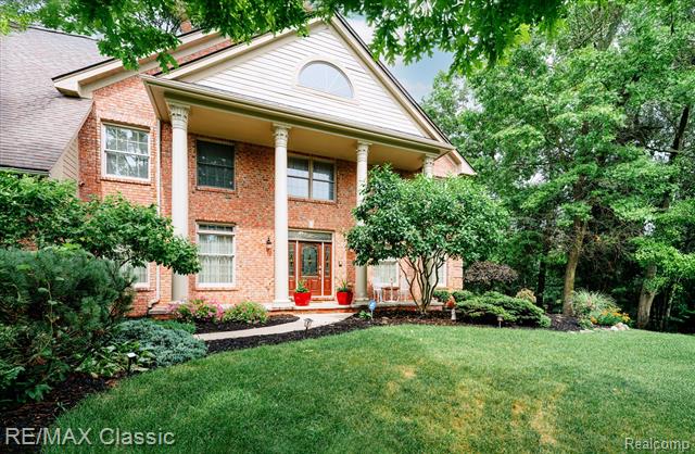 front view picture of 1562 Eagle Trl, Oxford, MI. 48371