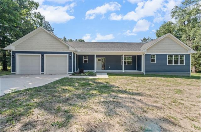 front view picture of 3200 Weidemann Dr, Clarkston, MI. 48348