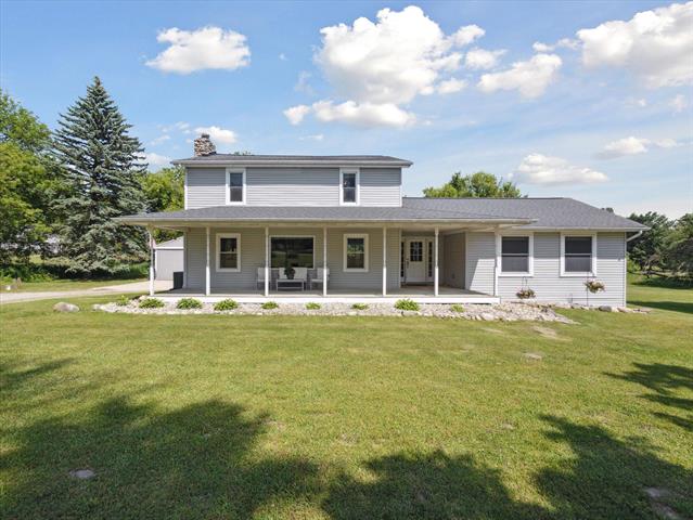 front view picture of 3581 Perry Lake Rd, Ortonville, MI. 48462