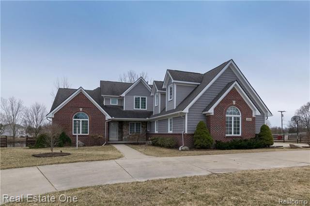 front view picture of 4594 Seymour Lake Rd, Oxford, MI. 48371