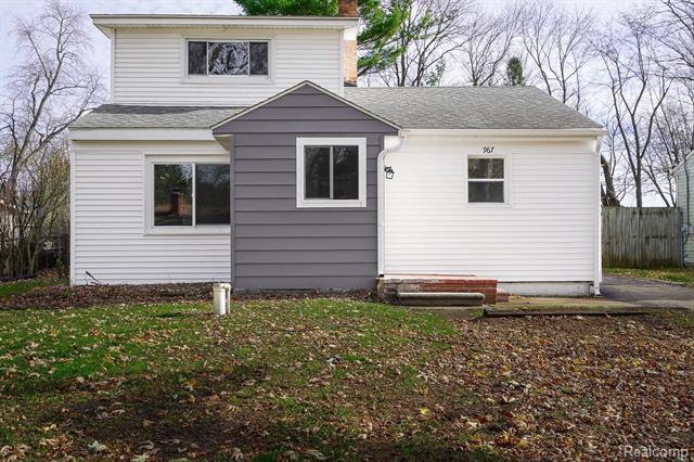 front view picture of 967 Keith St, Oxford, MI. 48371