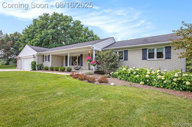 front view picture of 3210 S Hadley Rd, Ortonville, MI. 48462