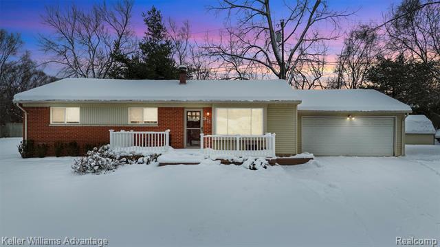 front view picture of 311 Teelin Dr, Oxford, MI. 48371