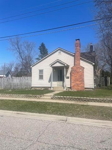 front view picture of 25 Crawford St, Oxford, MI. 48371