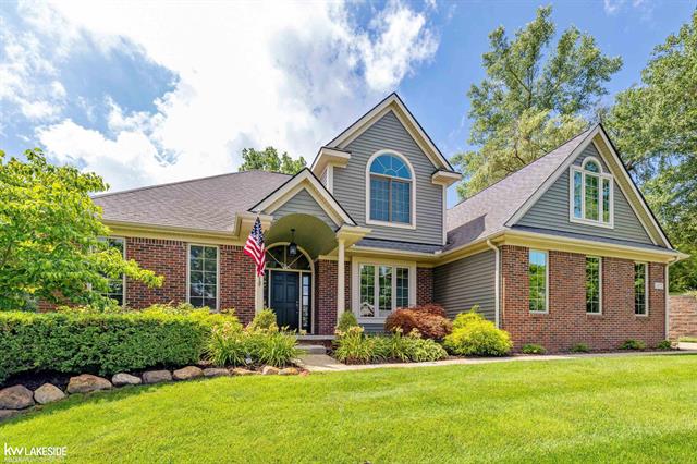 front view picture of 475 Aarons Way, Ortonville, MI. 48462