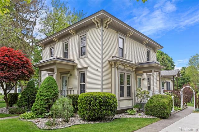 front view picture of 91 Dennison St, Oxford, MI. 48371