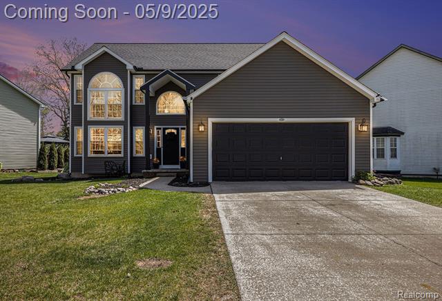 front view picture of 778 Woodleigh Way, Oxford, MI. 48371