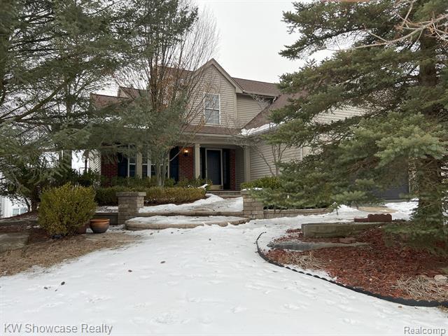front view picture of 540 Sandhurst St, Oxford, MI. 48371