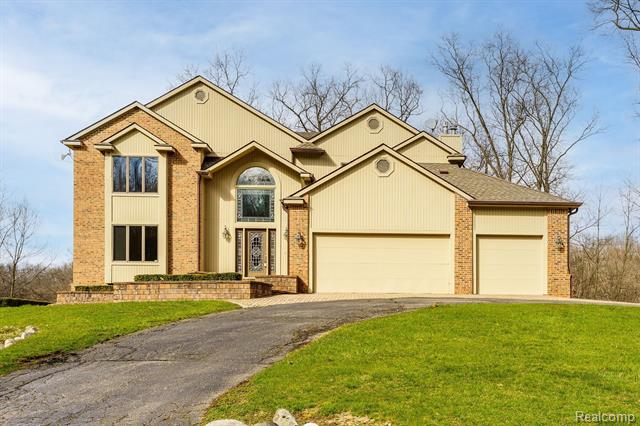 front view picture of 545 Judi Ann Ln, Holly, MI. 48442