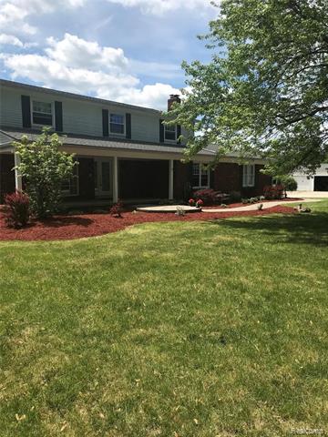 front view picture of 1800 Glen Meadow Ln, Leonard, MI. 48367