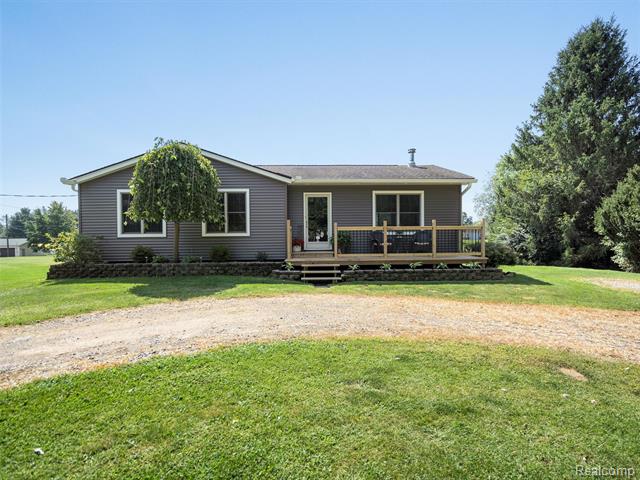 front view picture of 5308 Hummer Lake Rd, Oxford, MI. 48371