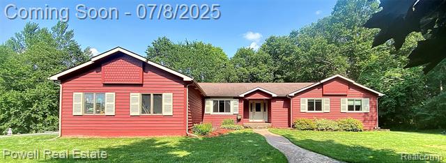 front view picture of 3740 Wood Point Dr, Ortonville, MI. 48462