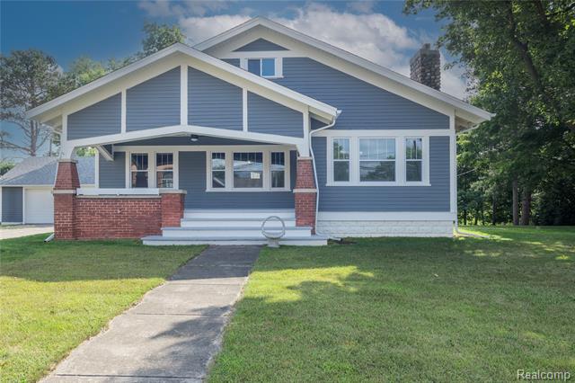 front view picture of 148 N Church St, Ortonville, MI. 48462
