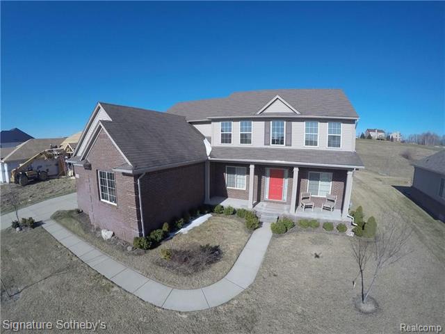 front view picture of 1429 Glass Lake Cir, Oxford, MI. 48371