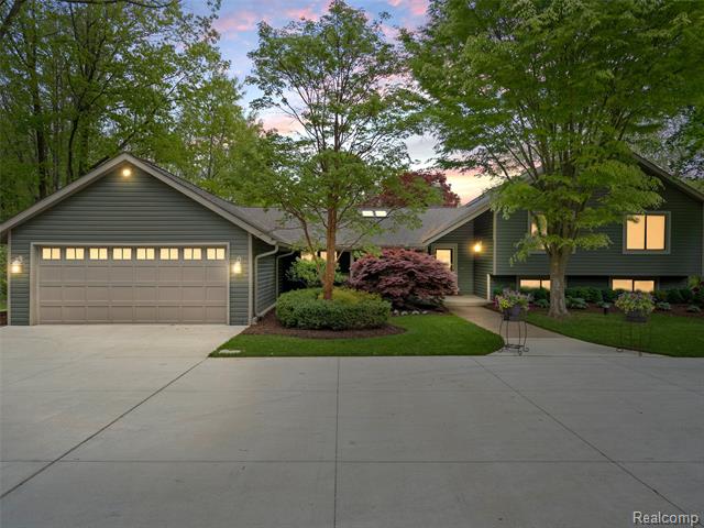 front view picture of 1201 E Leonard Rd, Leonard, MI. 48367