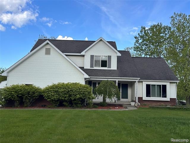 front view picture of 790 Vivian Ln, Oxford, MI. 48371