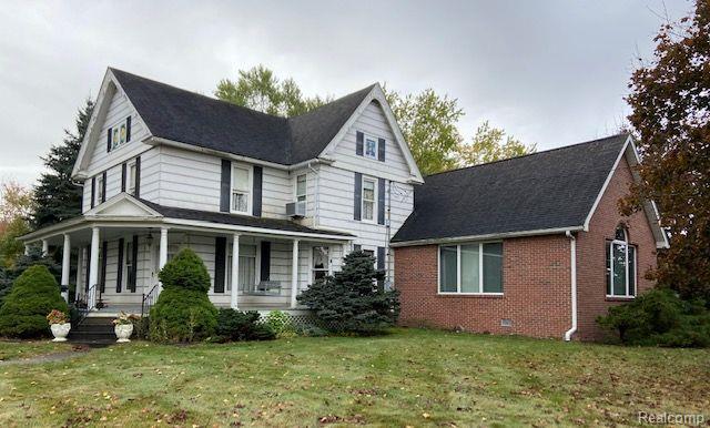 front view picture of 11140 N Holly Rd, Holly, MI. 48442