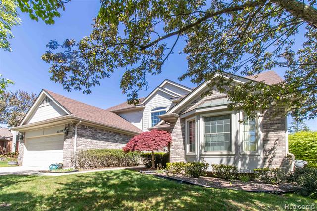 front view picture of 42852 Sandstone Dr, Novi, MI. 48377