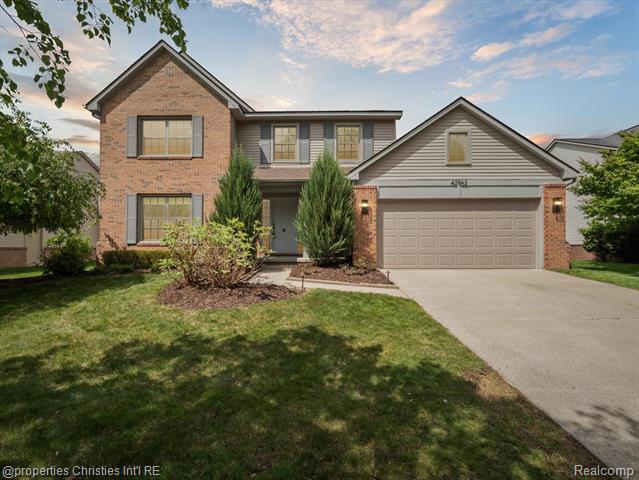 front view picture of 42962 Sandstone Dr, Novi, MI. 48377