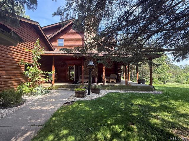 front view picture of 3100 Groveland Rd, Ortonville, MI. 48462