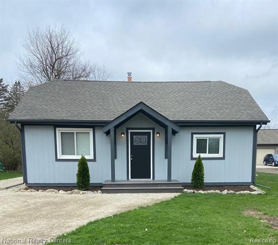 front view picture of 4201 Forest St, Leonard, MI. 48367