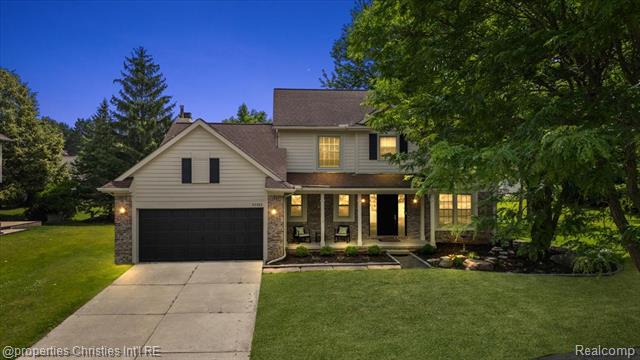 front view picture of 42683 Wimbleton Way, Novi, MI. 48377