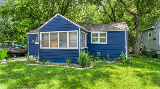 front view picture of 121 Maudlin St, Novi, MI. 48377
