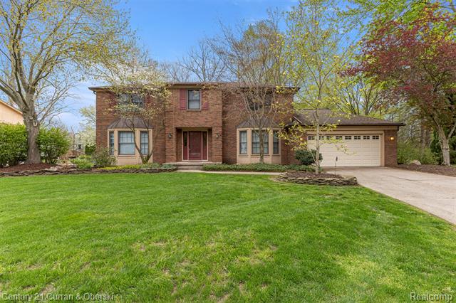 front view picture of 29216 Arlington Way Ct, Farmington, MI. 48331