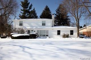 front view picture of 30033 Beacontree St, Farmington, MI. 48331